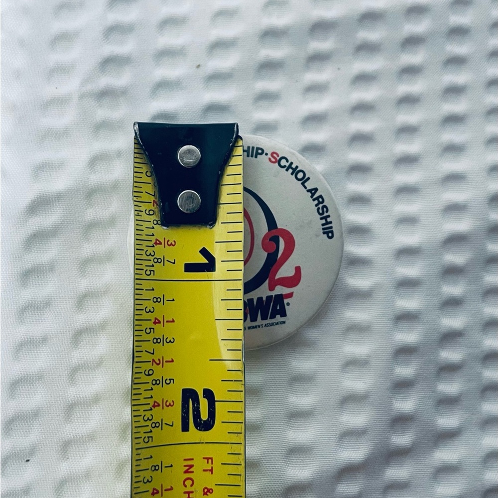 ABWA American Business Women’s Association pin badge button - Picture 3 of 3
